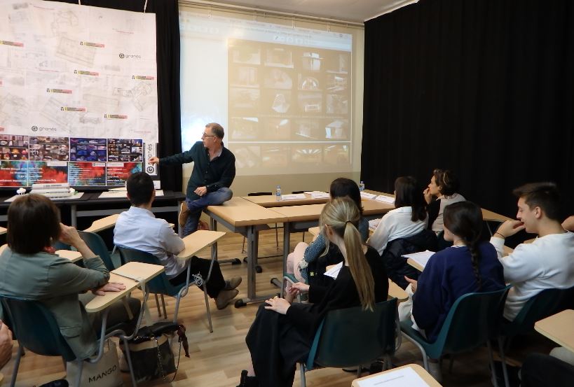 Exit de la jornada d'arquitectura a les aules