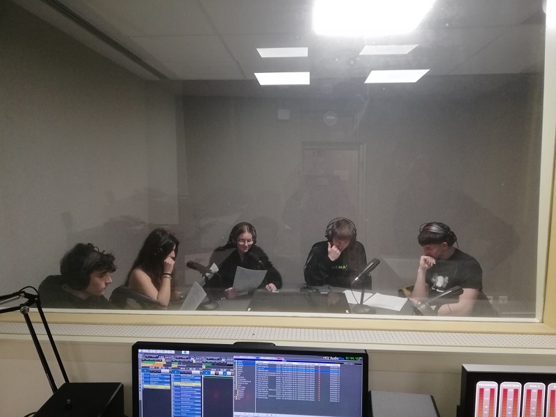 Taller de ràdio a Blanquerna